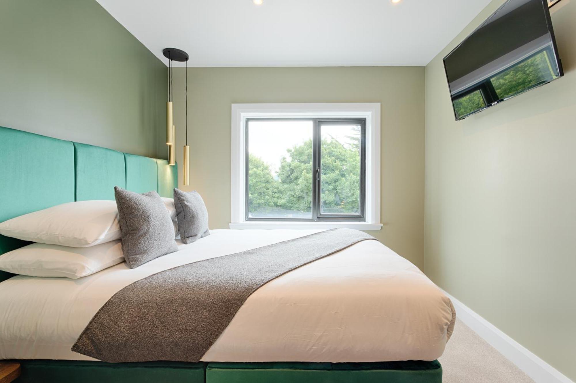 34 On The Hill - Boutique Townhouse Hotel Galway Exterior photo